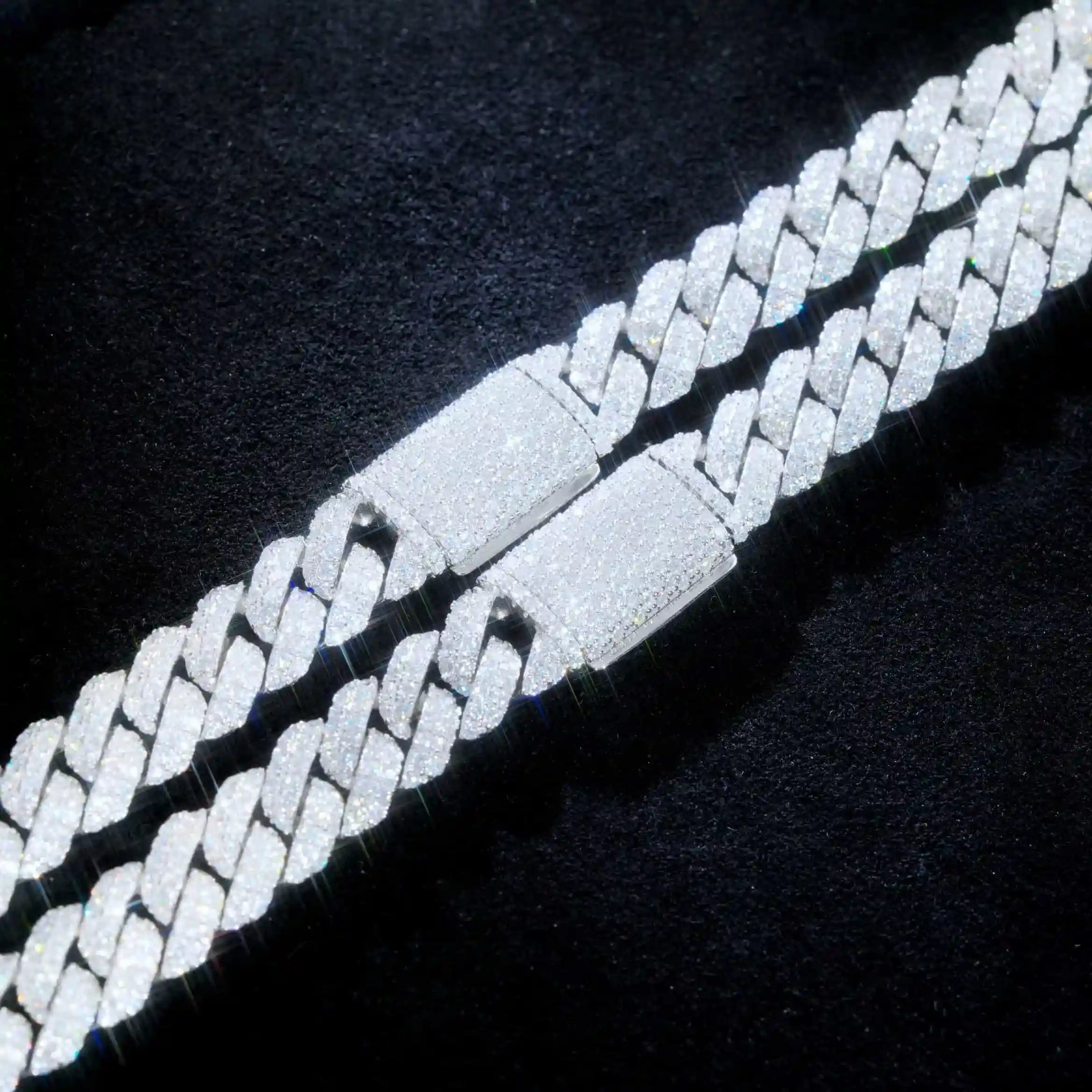 925S & VVS Moissanite Cuban Link Chain - 10mm - TONGSHOP