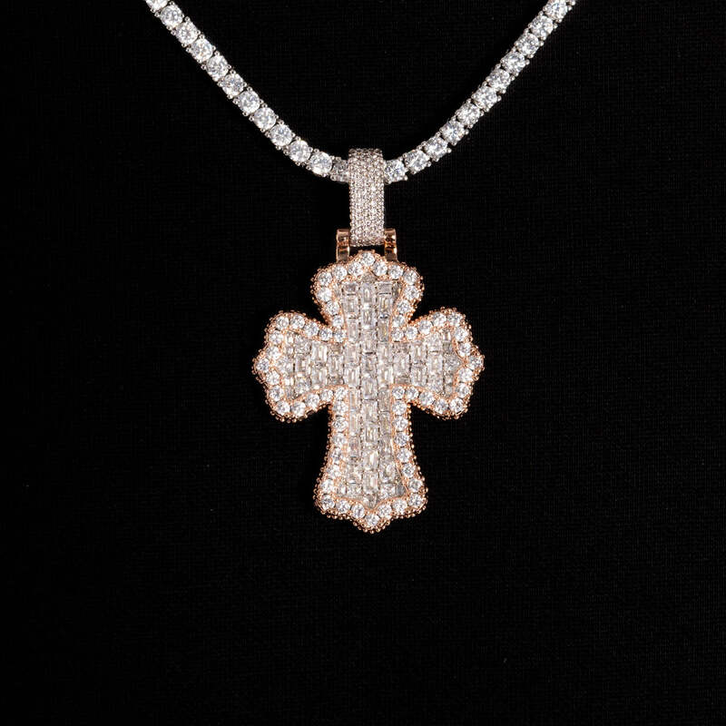 Baguette Cross Pendant in Rose Gold - TONGSHOP / Length:18 / Length:20