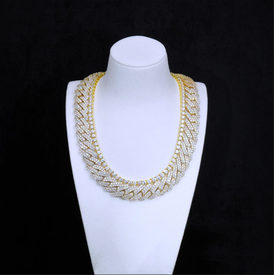 Bundle 19MM 2-Row Prong Cuabn + 5MM Tennis In Gold,Welcome to our Hip-Hop Chain Collection page, showcasing a variety of high-quality necklaces, including the Micro Clustered Tennis Necklace in White Gold, Diamond Prong Link Chain in White Gold - 19mm, Figaro Link Chain in Yellow Gold - 4mm, and more. Each necklace is crafted with premium materials and exceptional craftsmanship, blending fashion and luxury to create a unique hip-hop style. Whether you're looking for a trendy piece for everyday wear or a daz