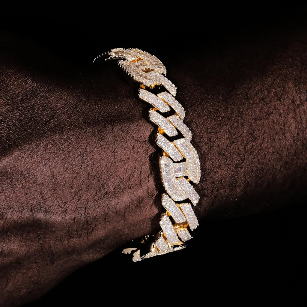 Prong Baguette Cuban Bracelet in 18K Gold - 12mm