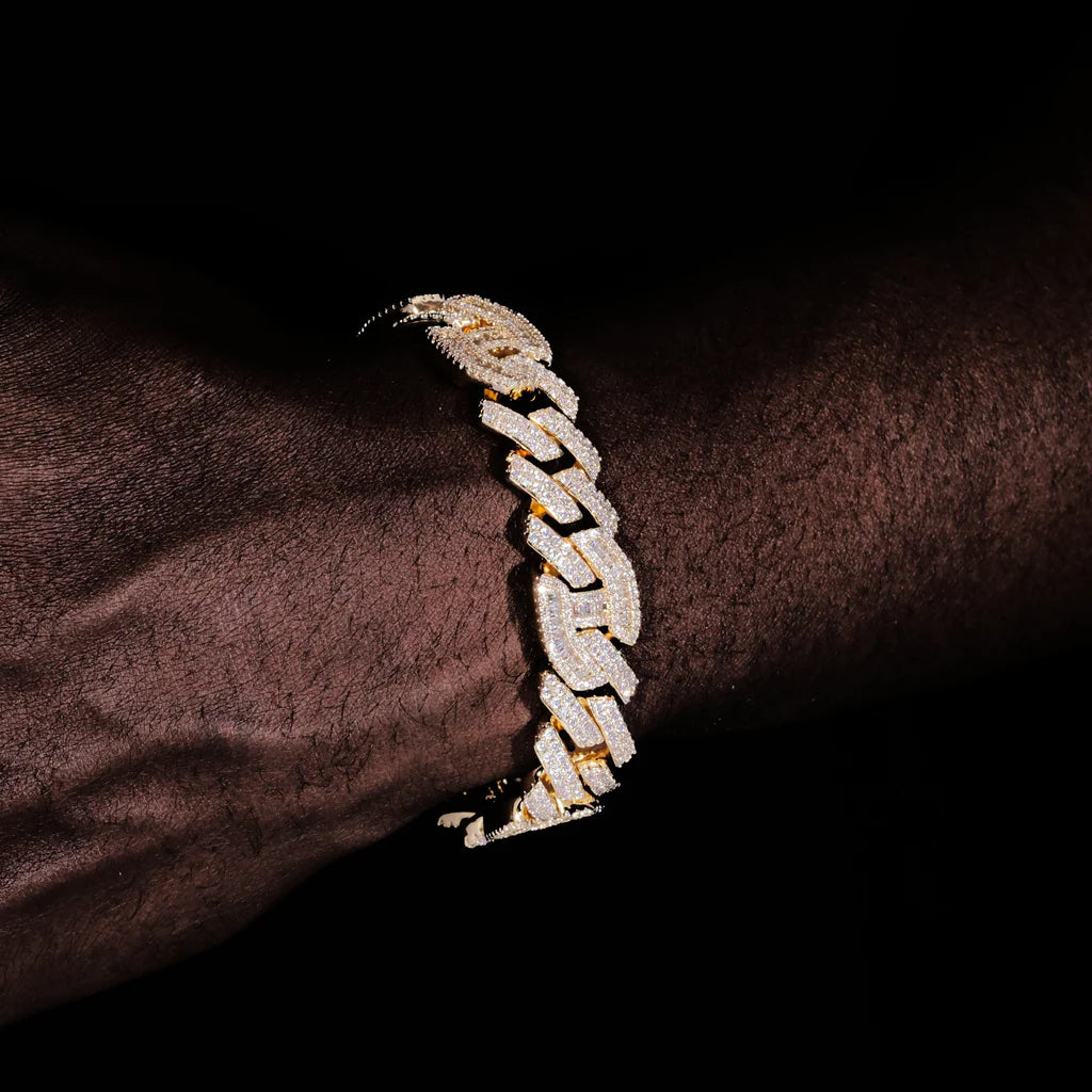 Prong Baguette Cuban Bracelet in 18K Gold - 12mm