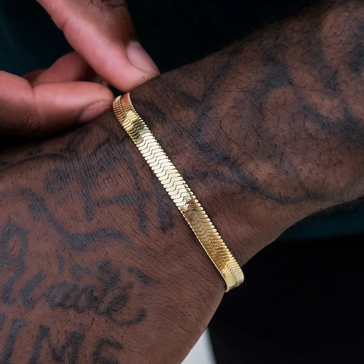 Herringbone Bracelet in Yellow Gold- 6mm - TONGSHOP