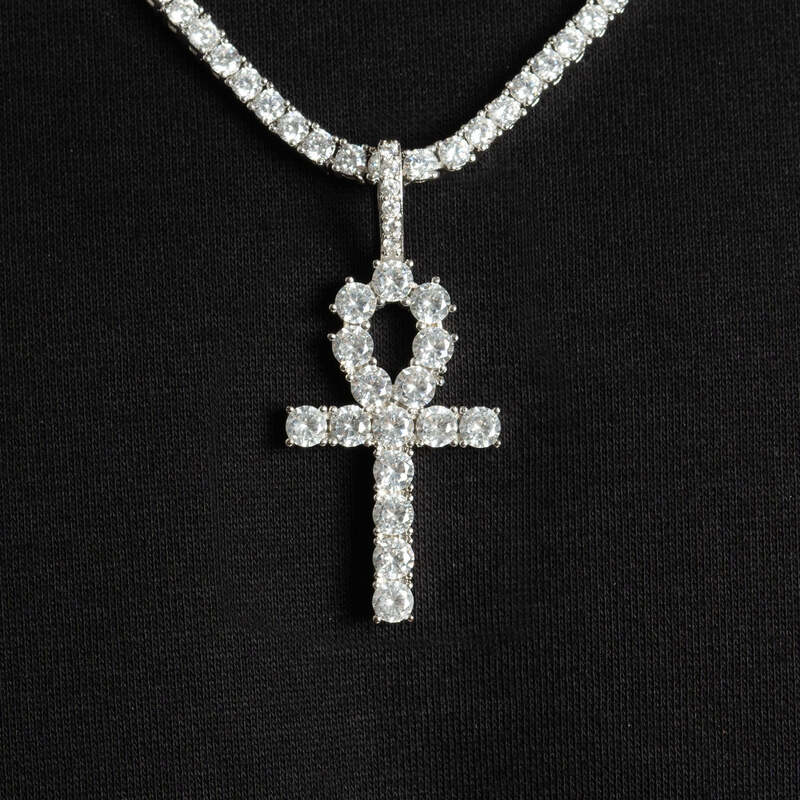 Ice Key Pendant in White Gold - TONGSHOP / Length:16 / Length:18
