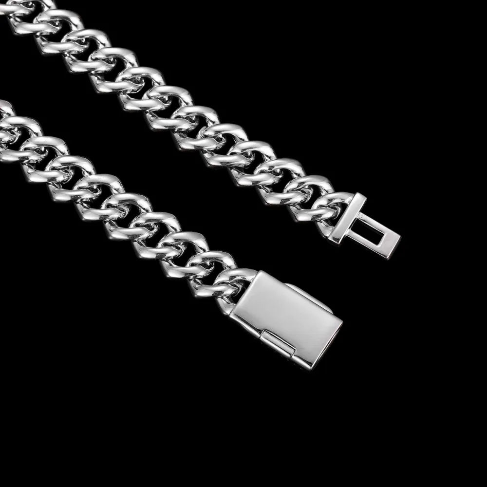 Iced-Out Diamond Cuban Link Chain - 8mm