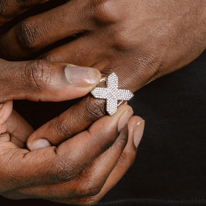 S925 Iced X Ring In White Gold - 16mm - TONGSHOP / s925 / Size:10