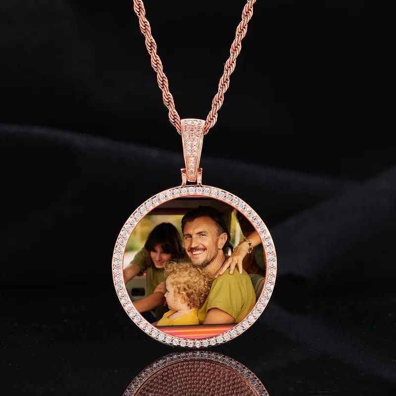 Photo Custom Round Pendant in Yellow Gold - 45mm - TONGSHOP / Color:White Gold / Length:16 / Length:18