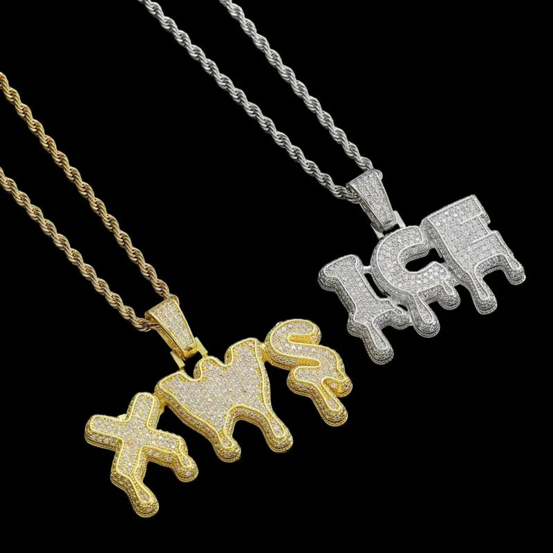 Teardrop-Shaped Custom Letter Pendant in Yellow Gold