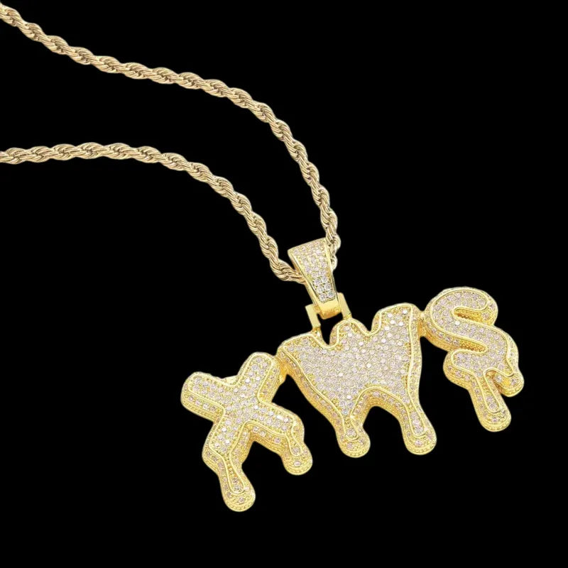 Teardrop-Shaped Custom Letter Pendant in Yellow Gold