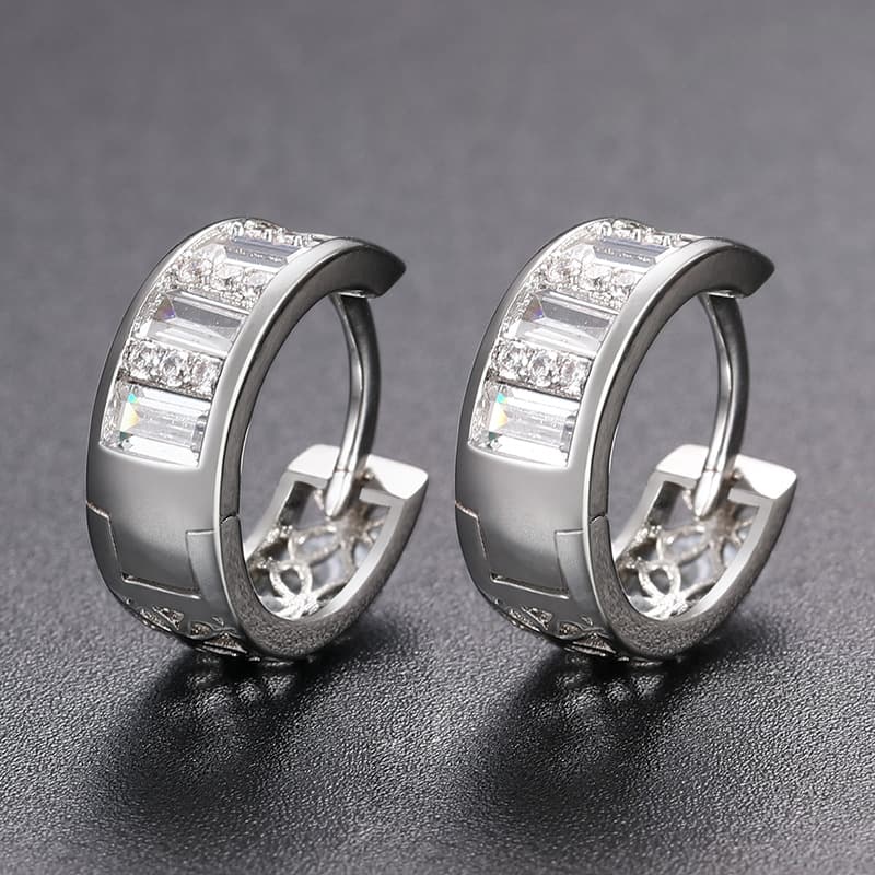 Artisan - Crafted Square Diamond Circle Earrings - TONGSHOP