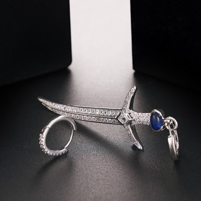 S925 & VVS Asymmetrical Sword Diamond Earrings - TONGSHOP