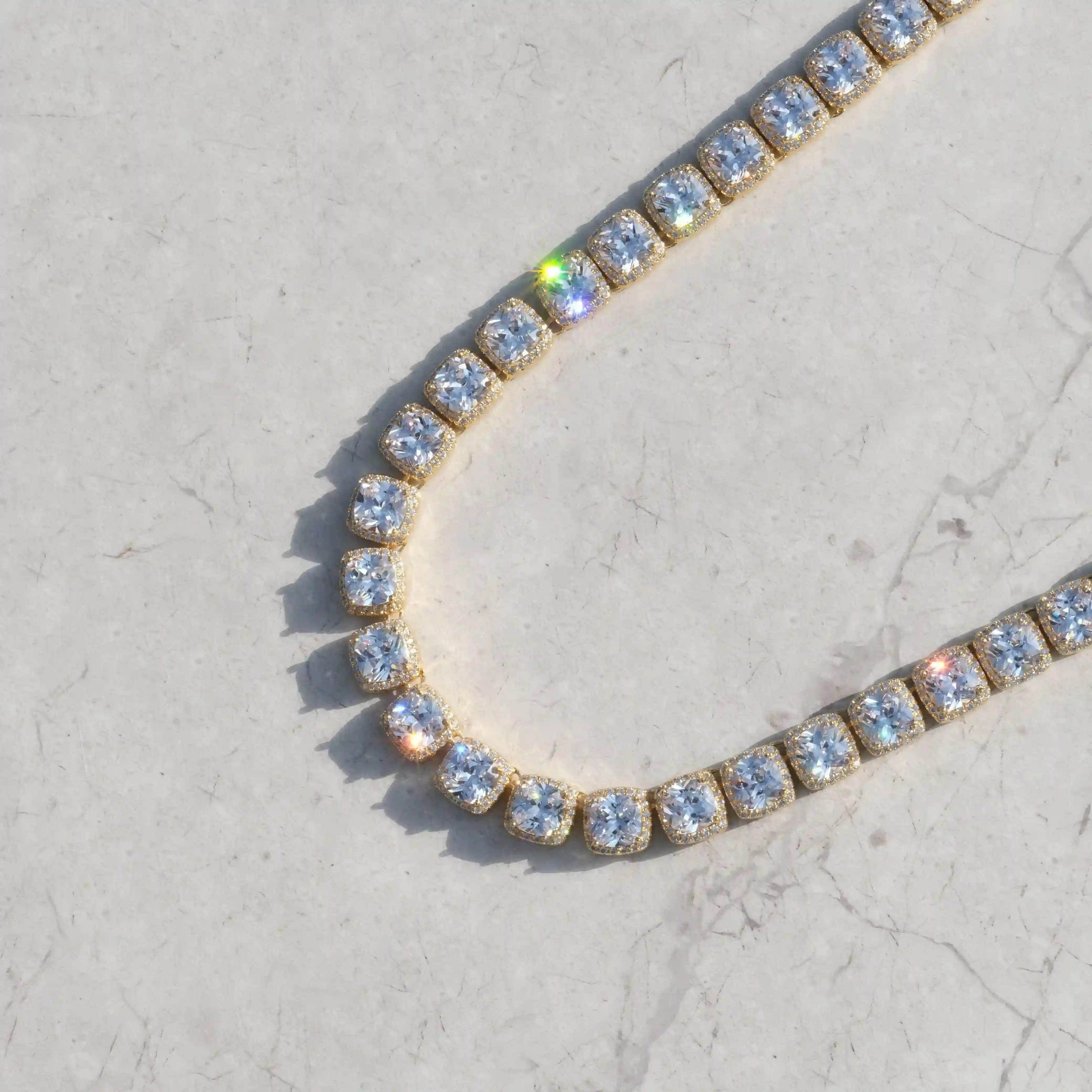 Glacier Clustered Tennis Chain in 18K Gold - TONGSHOP