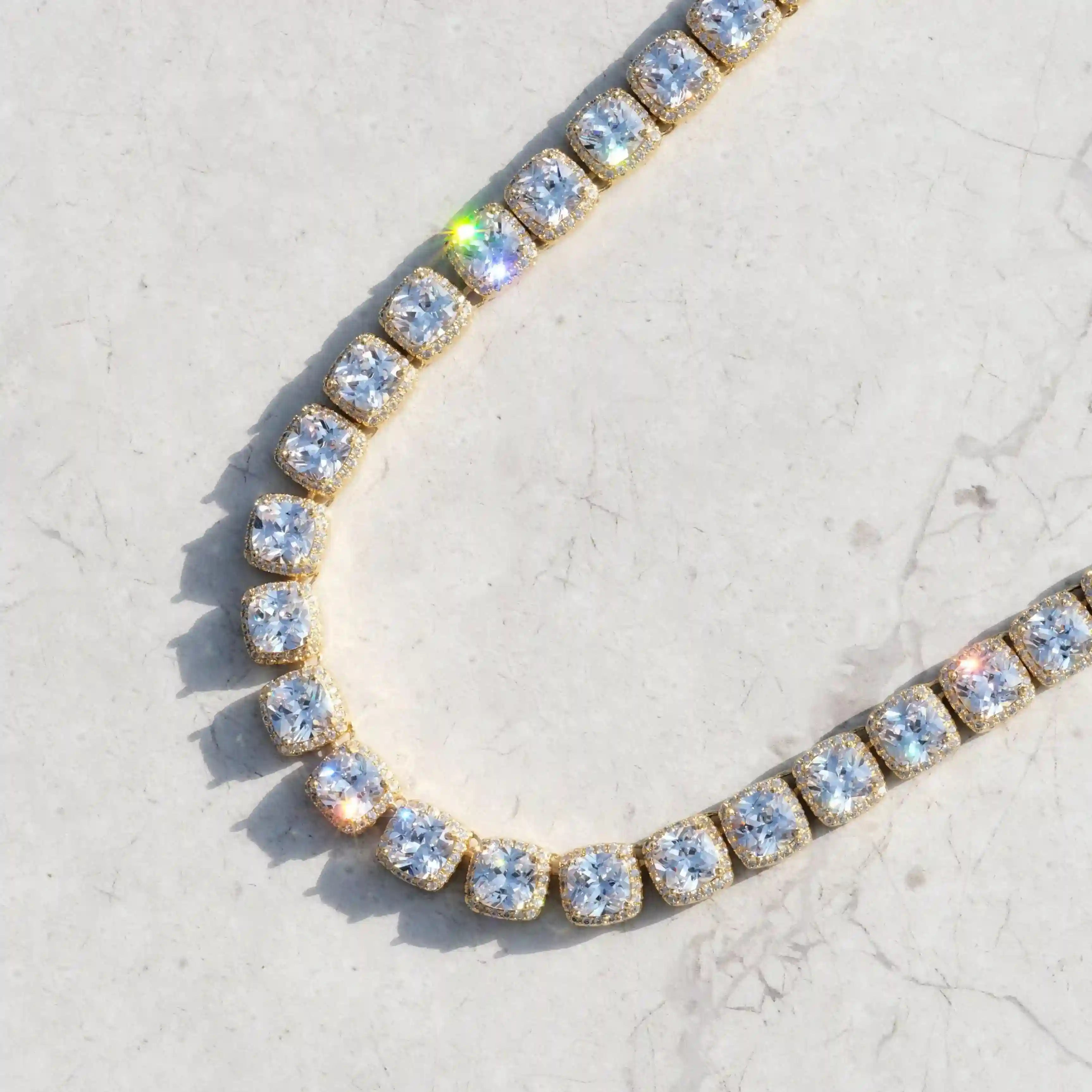 Glacier Clustered Tennis Chain in 18K Gold - TONGSHOP