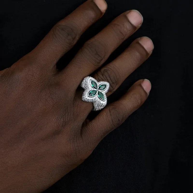 Iced Clover Rings in Green Diamond - 25mm