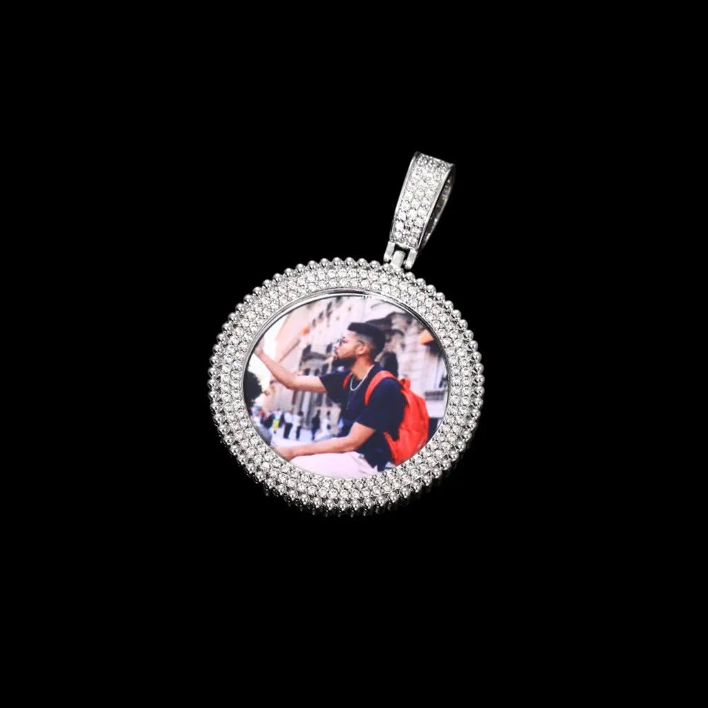 Memory Custom Photo Frame Round Pendant in Yellow Gold - 36mm - TONGSHOP / Length:16 / Length:18