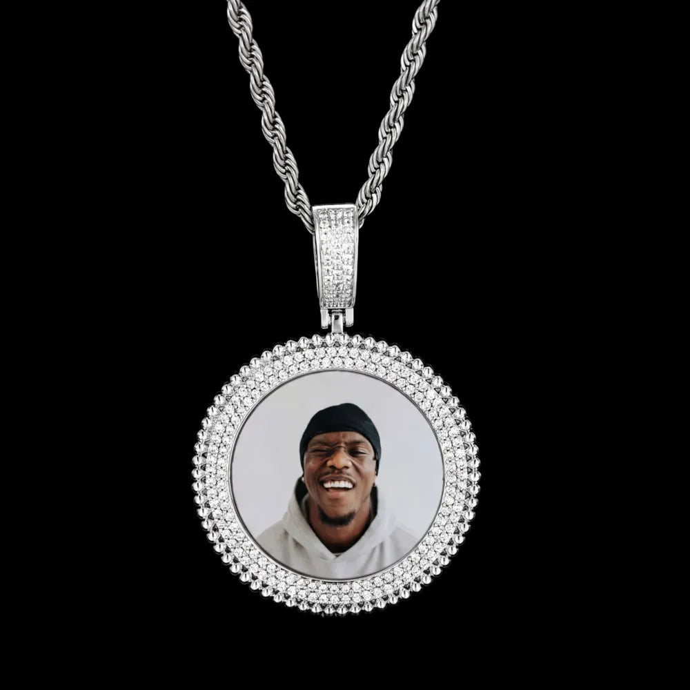 Memory Custom Photo Frame Round Pendant in Yellow Gold - 36mm - TONGSHOP / Length:16 / Length:18