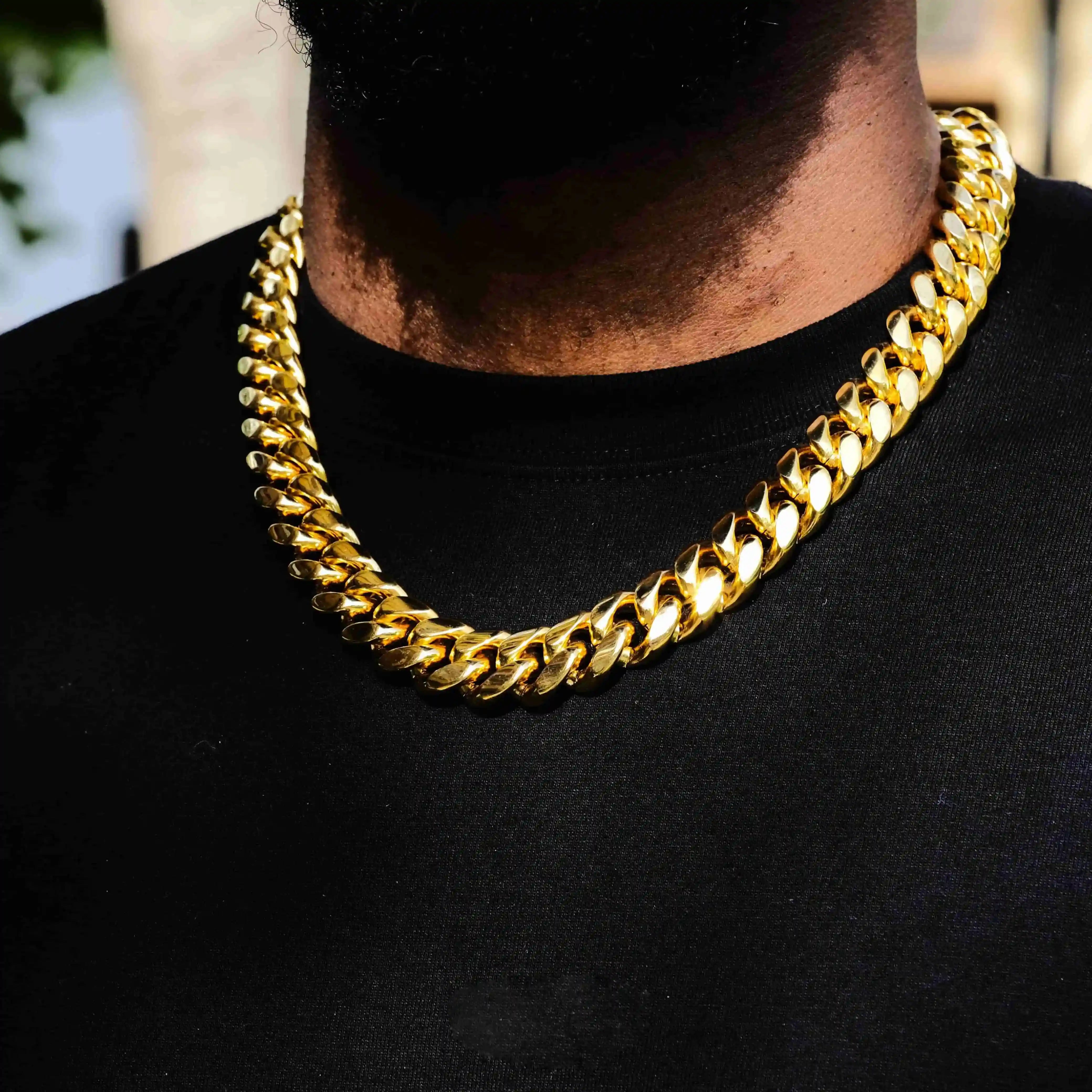 Miami Cuban Link Choker in Yellow Gold - 18mm - TONGSHOP
