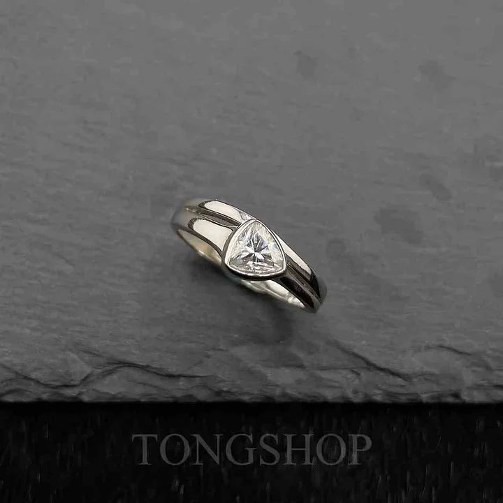 S925 Moissanite Triangular Geometric RinG With Adjustable Opening - TONGSHOP
