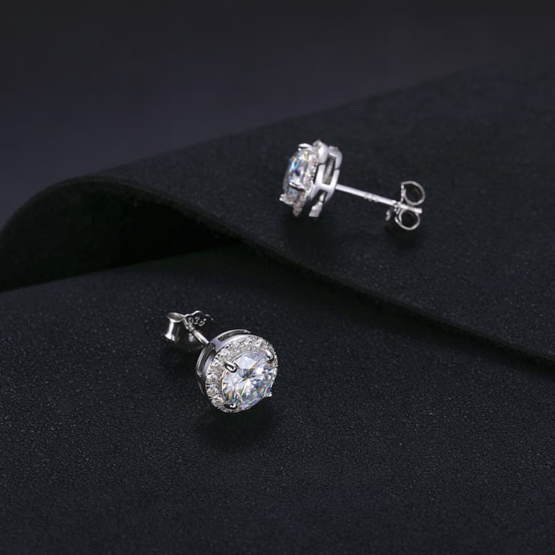 S925 Silver Round VVS Moissanite Stud Earrings - TONGSHOP