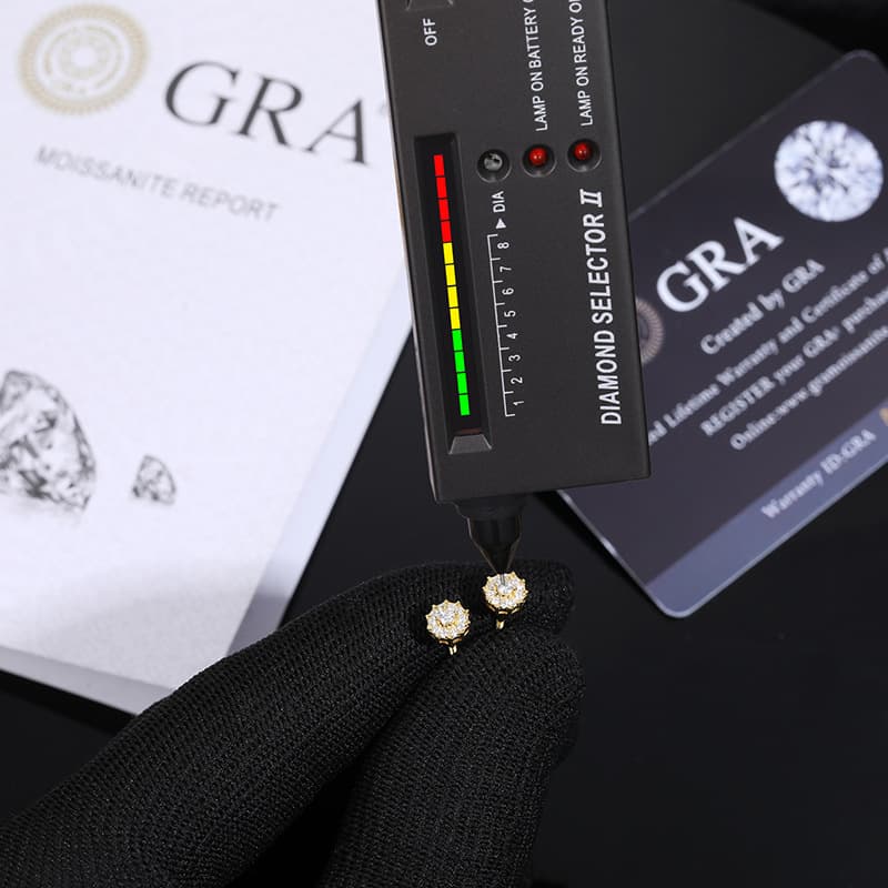 S925 VVS 2.0mm Round Moissanite Stud Earrings in 18K Gold Plating - TONGSHOP