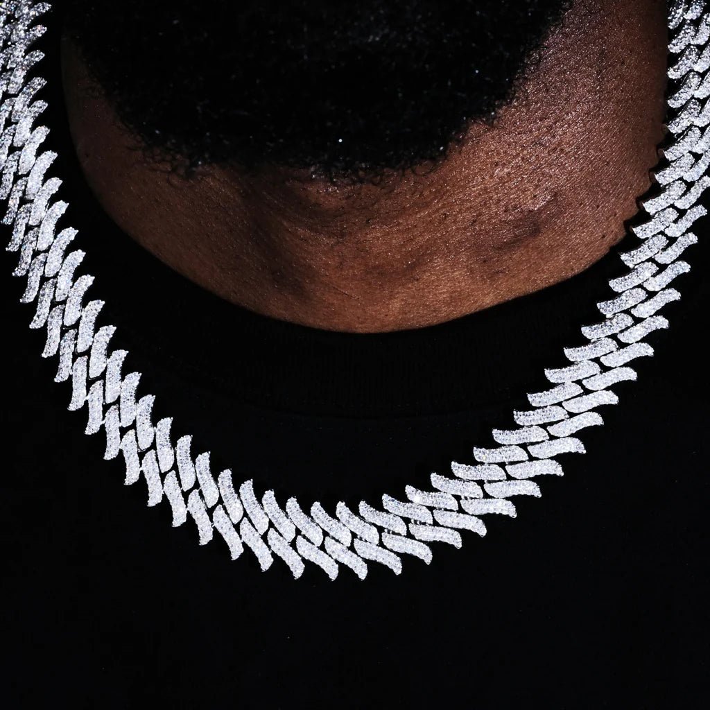Spiked Iced Cuban Chain in White Gold - 20mm - TONGSHOP