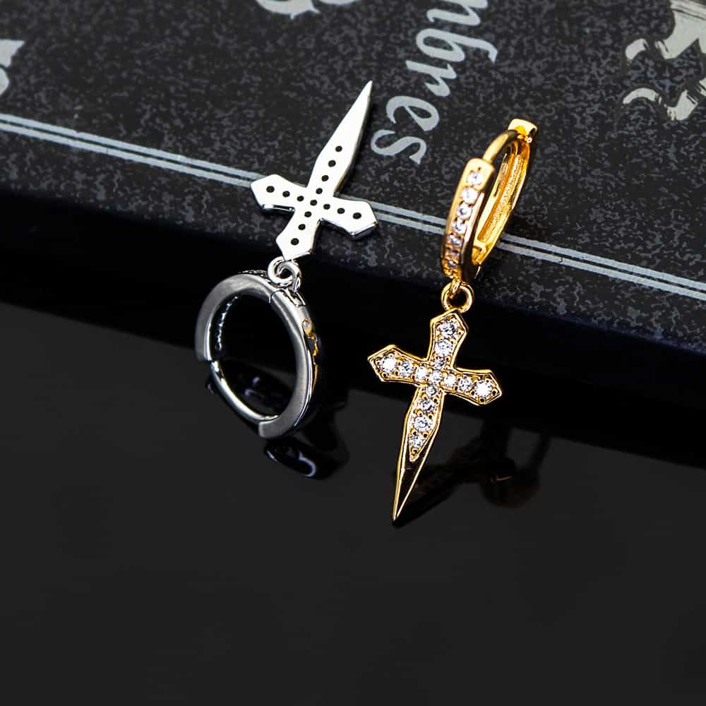 18K Gold Diamond-Inlaid Cross Sword Ear Cuff