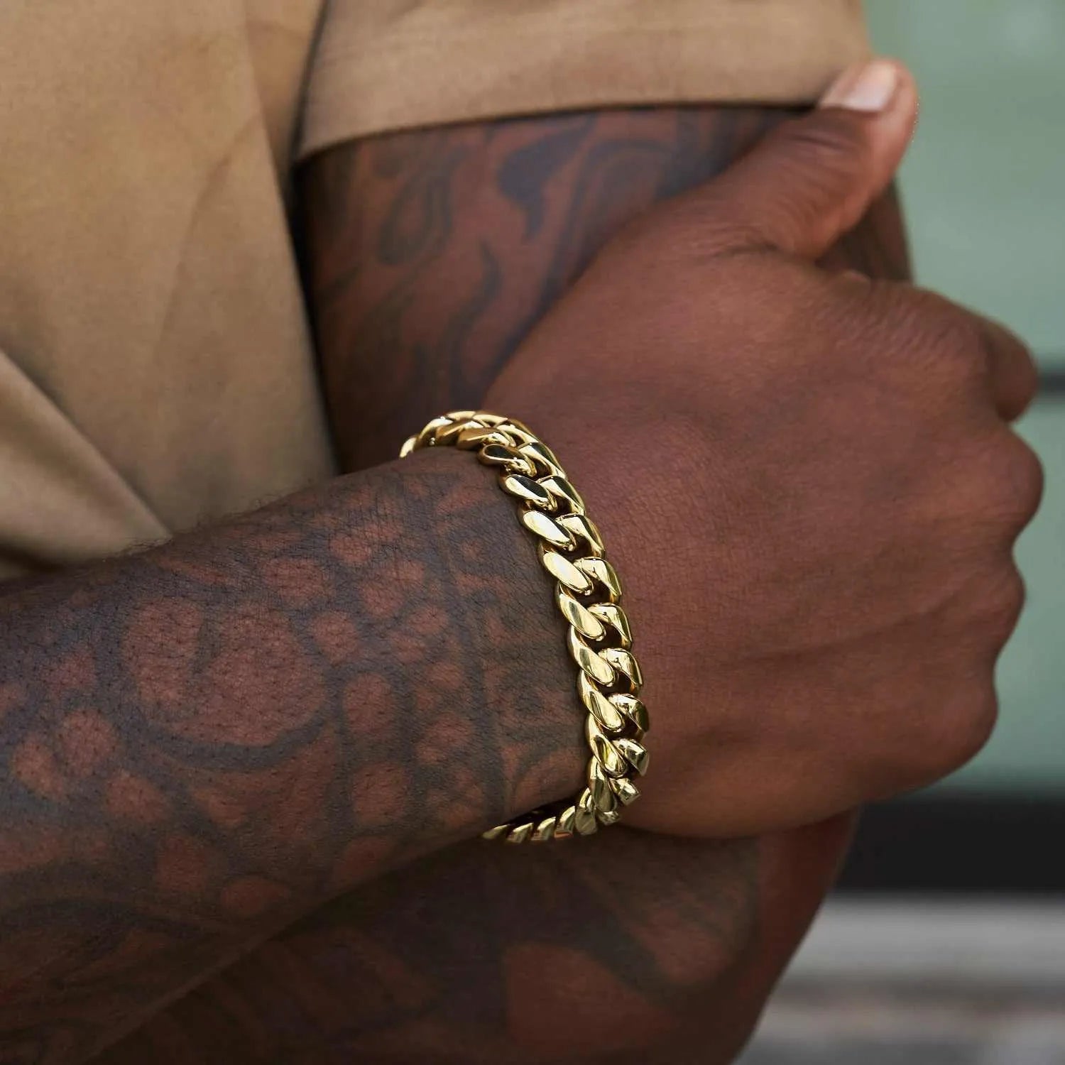 Signature Cuban Link Bracelet in Yellow Gold - 12mm