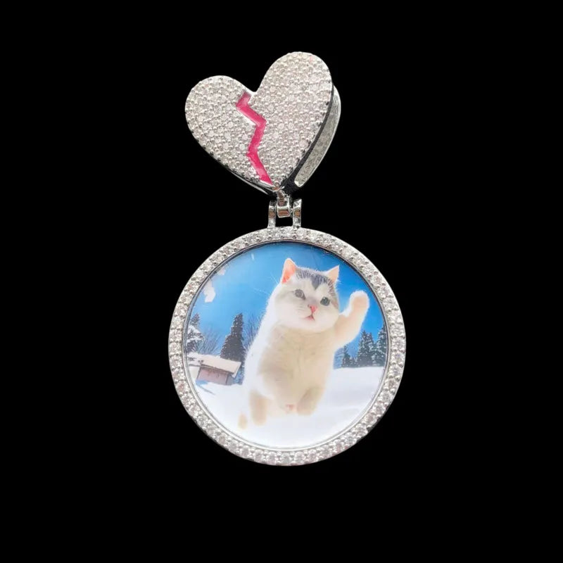 3D Customized Photo Heart Shaped Clasp Round Pendant - 35mm