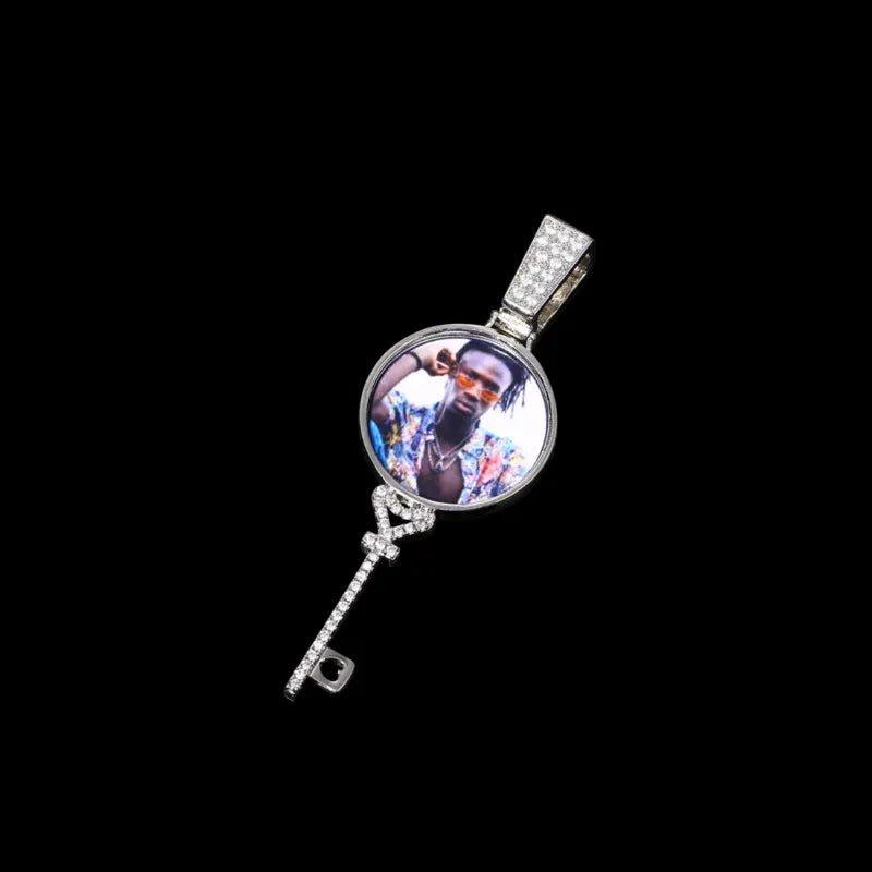 3D Round Key Solid Custom Photo Pendant in White Gold - 22mm - TONGSHOP / Length:16 / Length:18