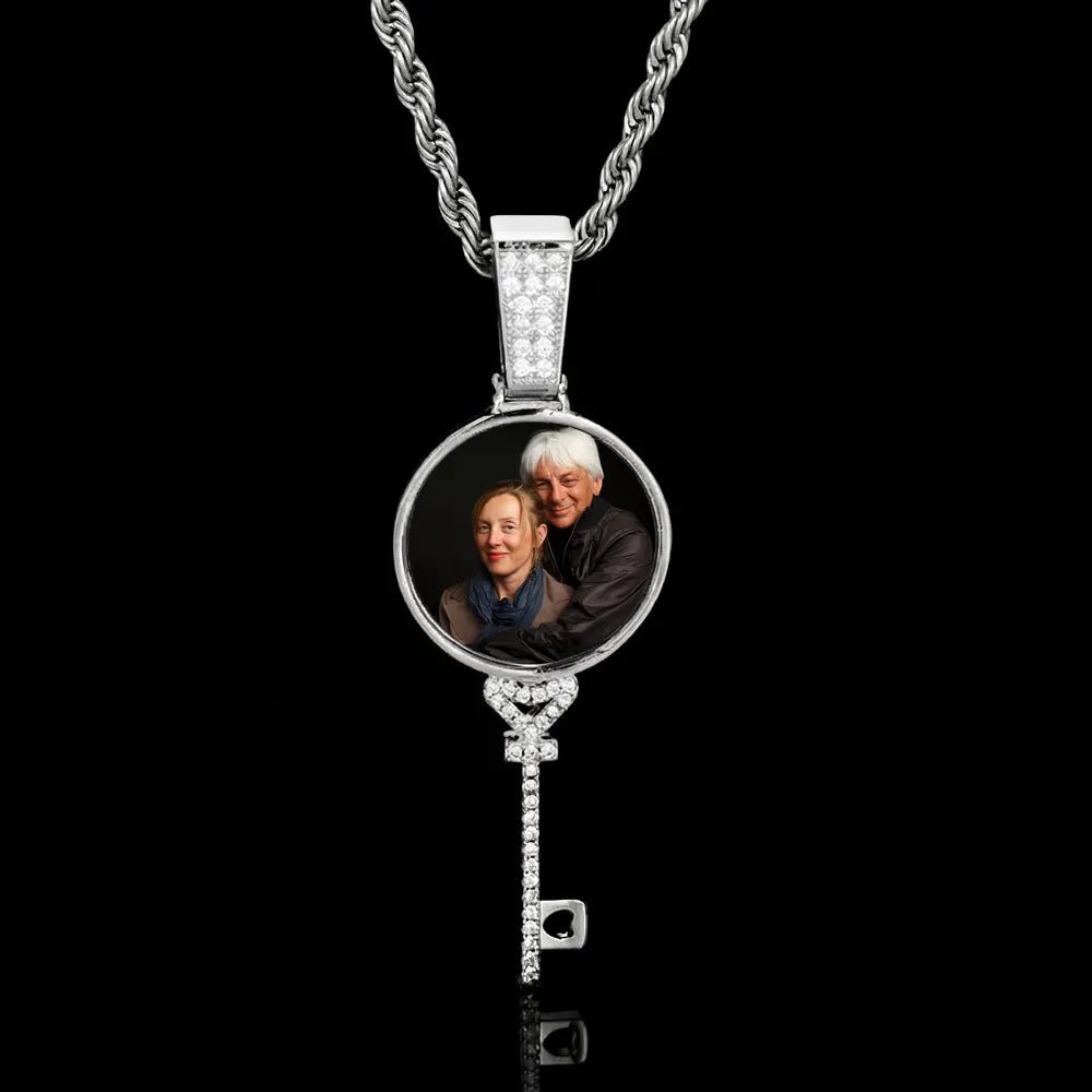 3D Round Key Solid Custom Photo Pendant in White Gold - 22mm - TONGSHOP / Length:16 / Length:18