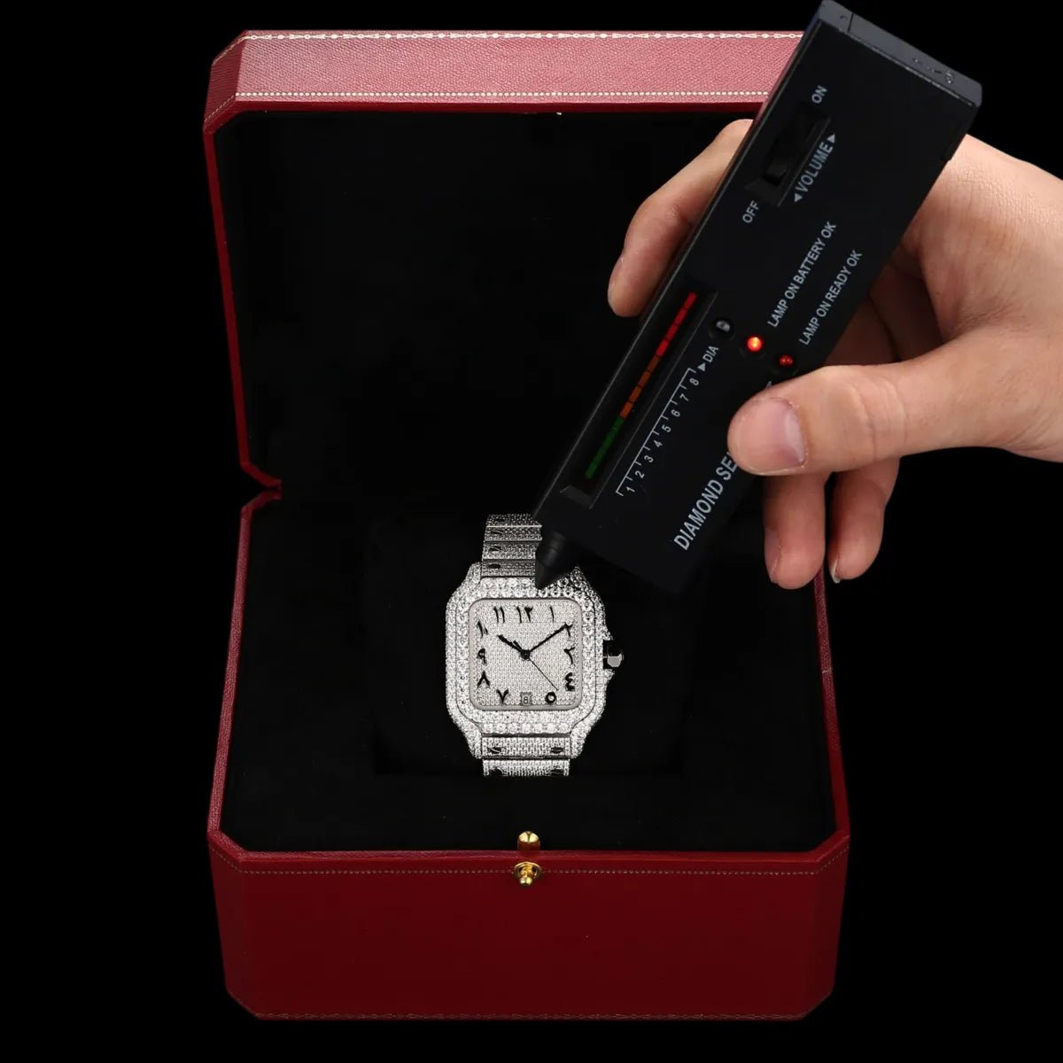 40mm Full - Pavé VVS Moissanite Square Watch in White Gold - TONGSHOP / Color:White Gold / Color:Yellow Gold