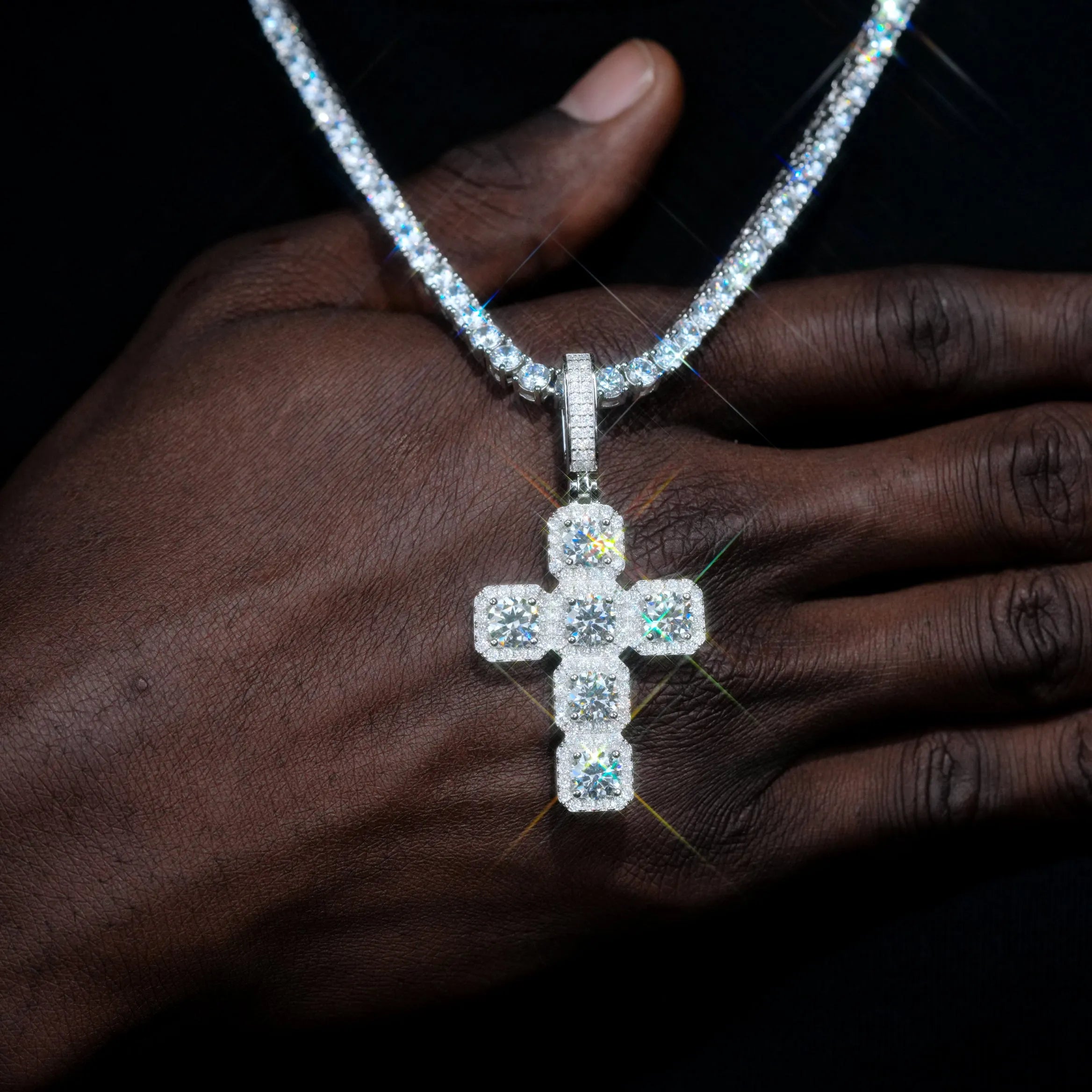 8.0 Carat VVS Moissanite Gemstone Cross Necklace In White Gold