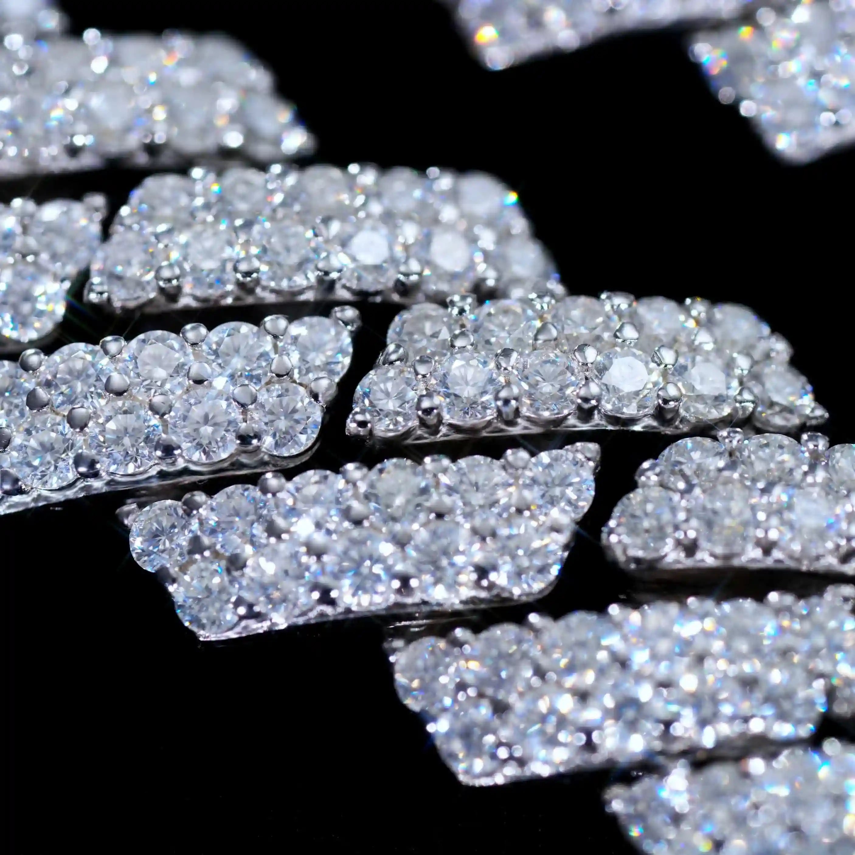 925S & VVS Moissanite 12MM Prong Cuban Link Chain - TONGSHOP