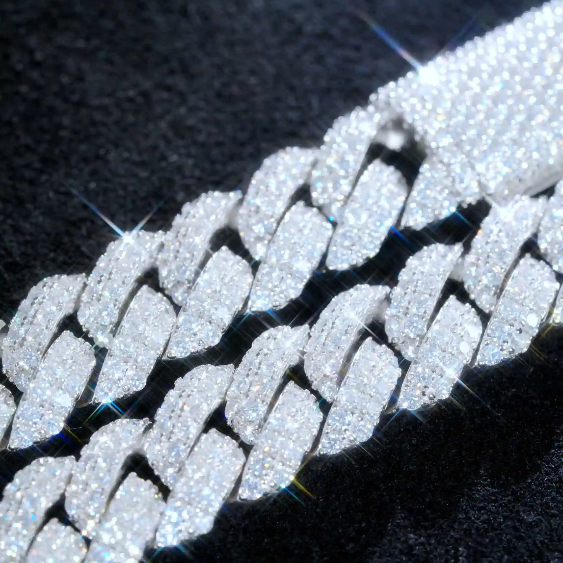 925S & VVS Moissanite Cuban Link Chain - 10mm - TONGSHOP