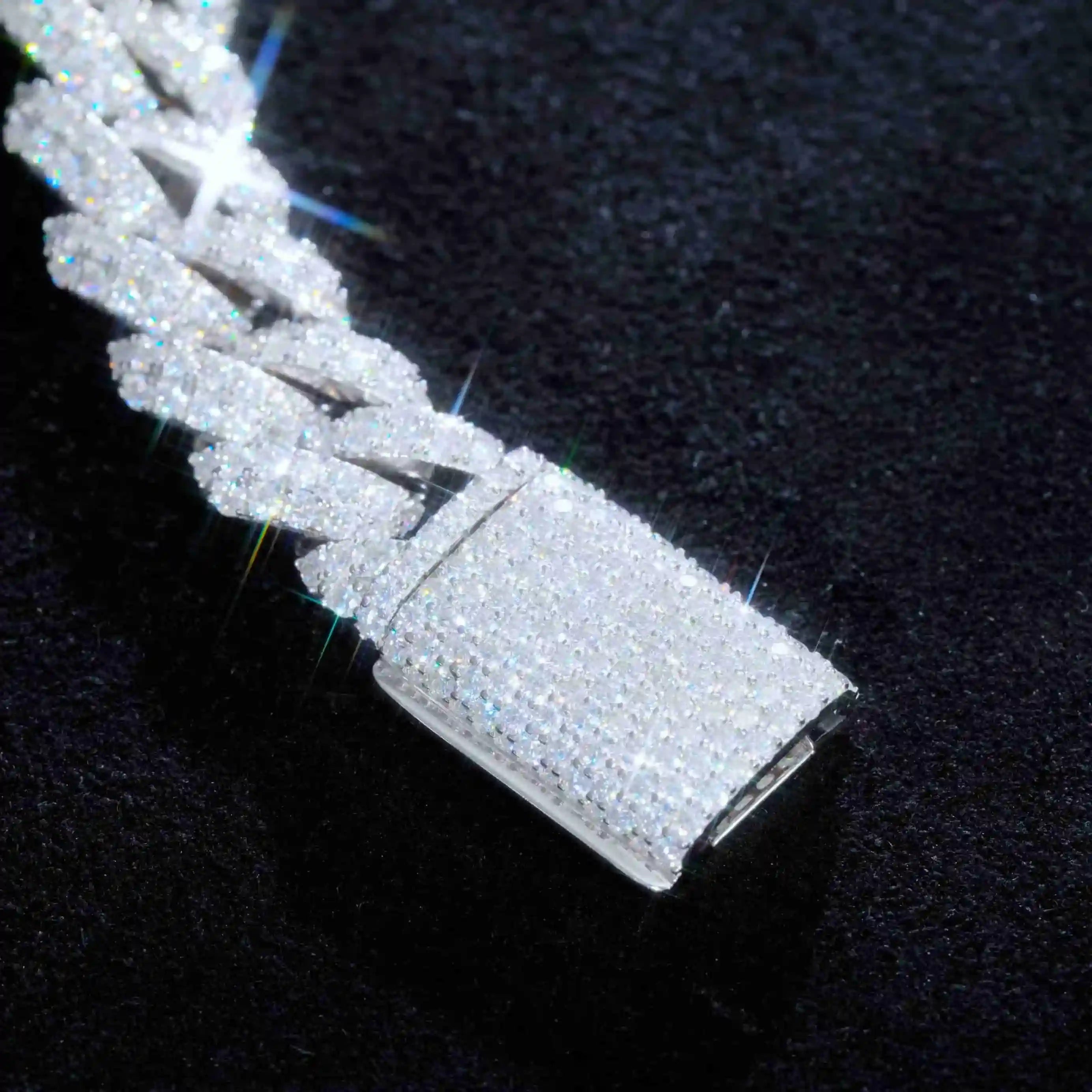925S & VVS Moissanite Cuban Link Chain - 10mm - TONGSHOP