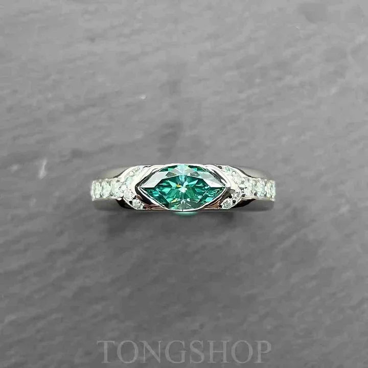 S925 VVS1 Moissanite Ice Blue Lake Green Horse Eye Ring