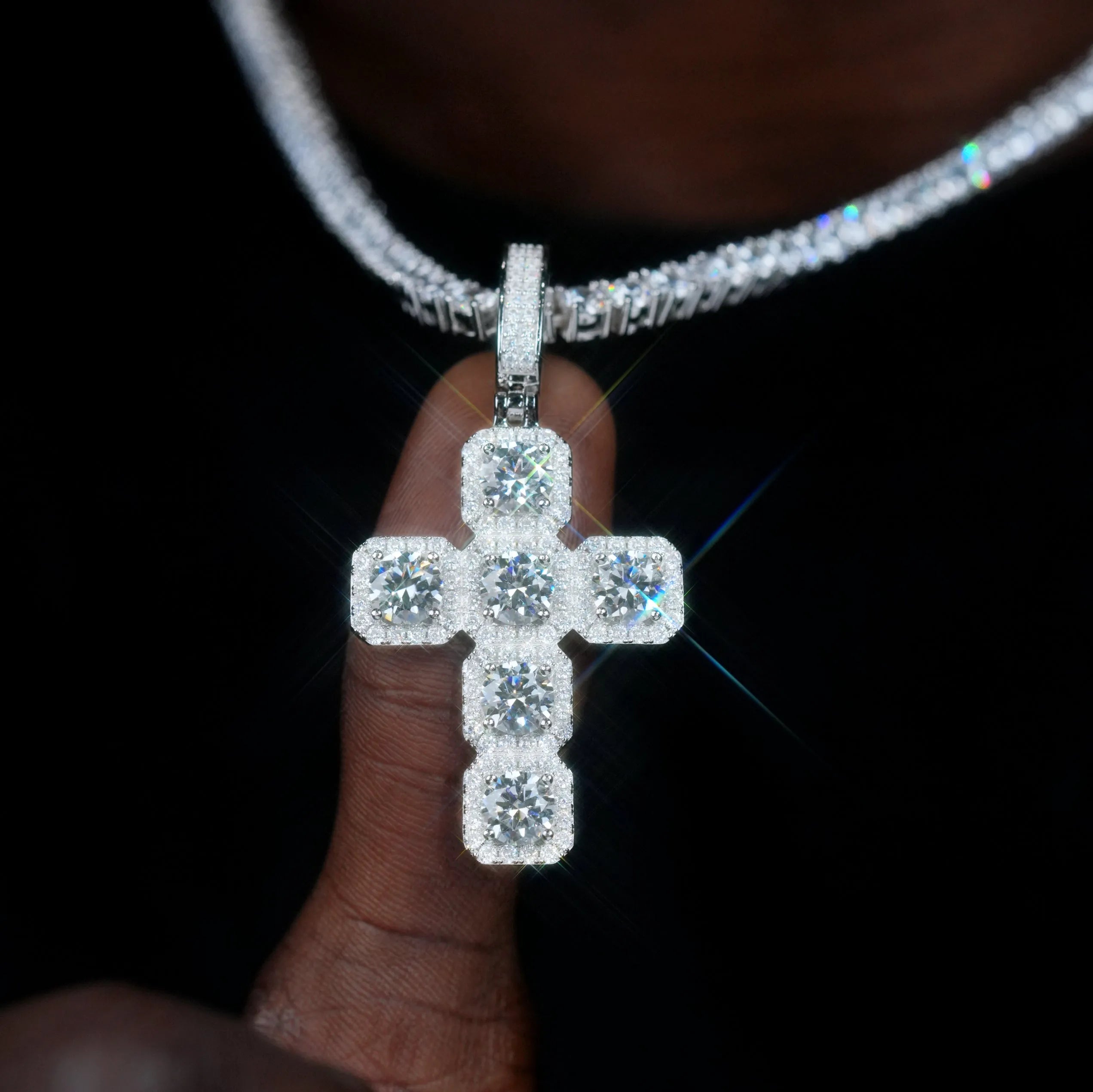 8.0 Carat VVS Moissanite Gemstone Cross Necklace In White Gold