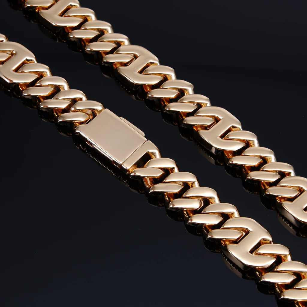 15mm Prong Baguette Curb Chain 18K Gold