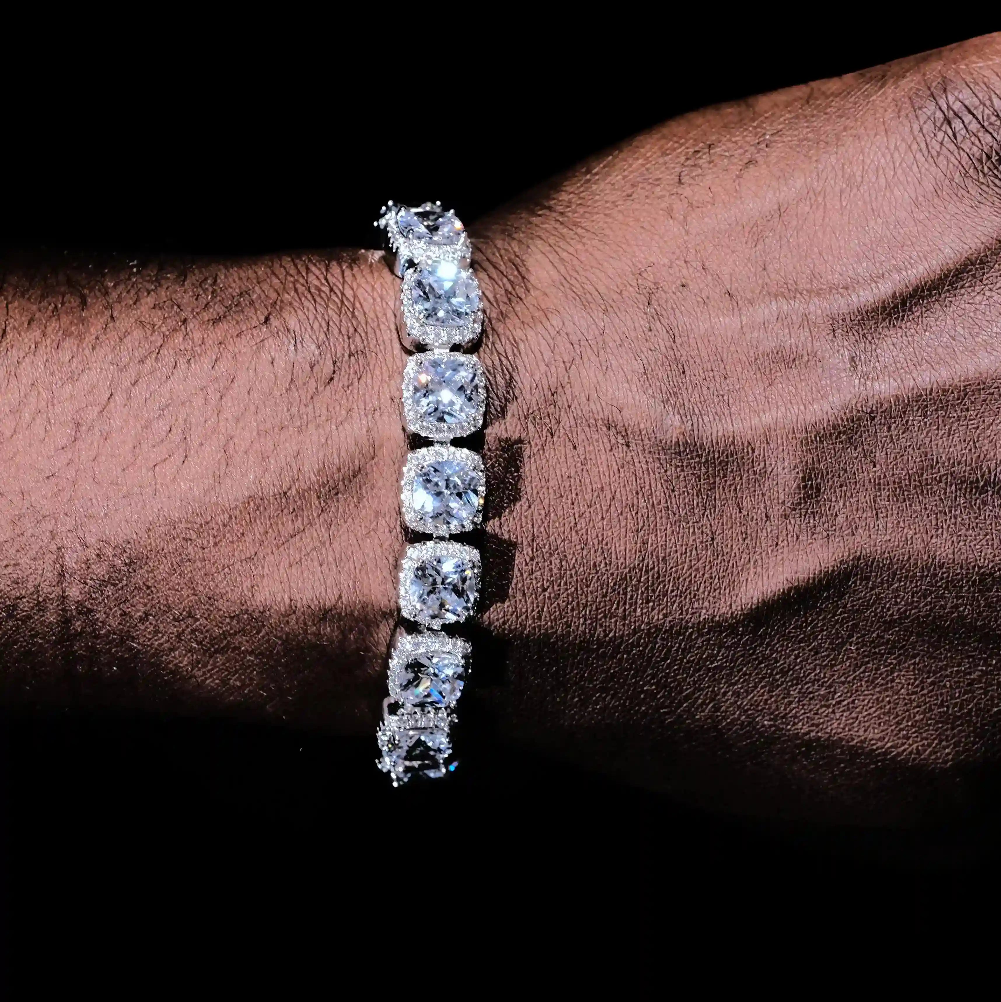 Glacier Clustered Tennis Bracelet in White Gold