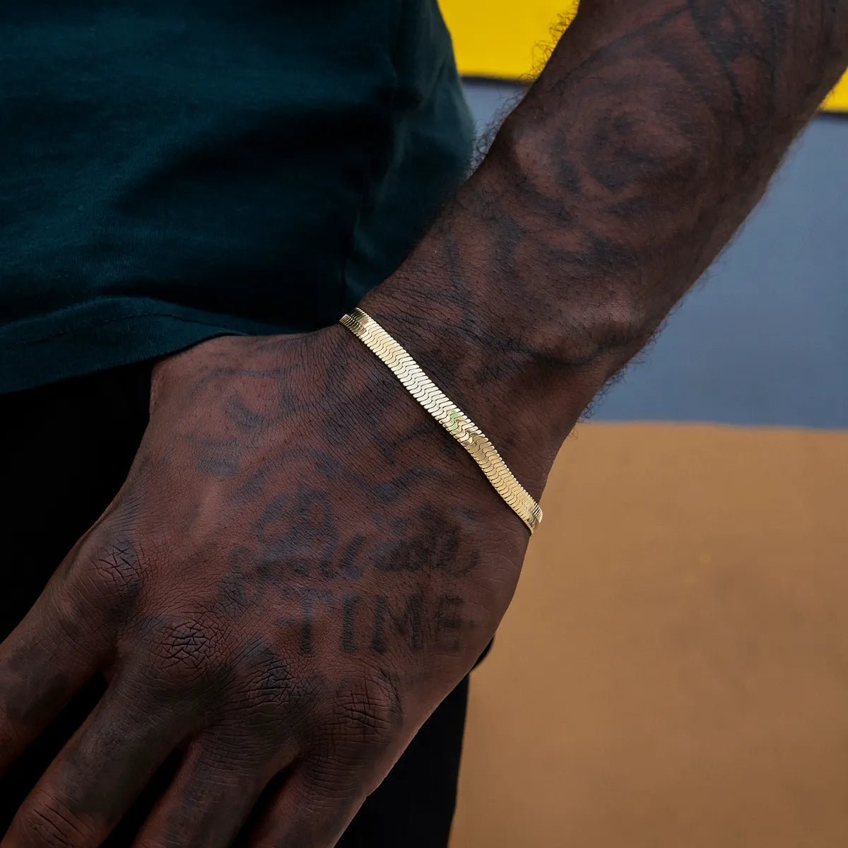 Herringbone Bracelet in Yellow Gold - 6mm - TONGSHOP / bogo - data - info - test / bogo - eligible - product