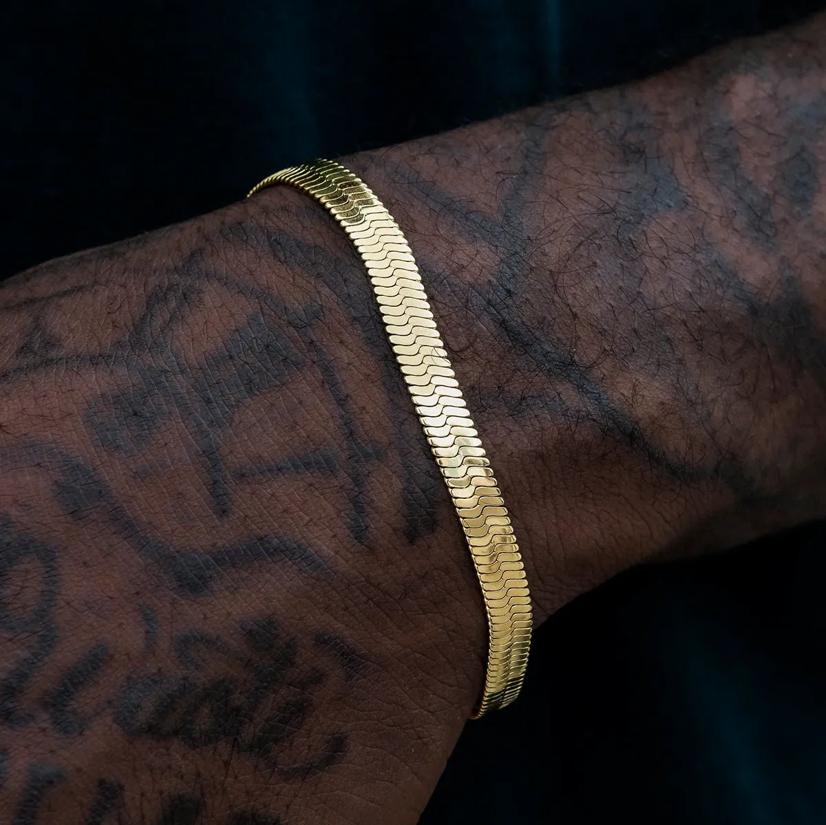 Herringbone Bracelet in Yellow Gold - 6mm - TONGSHOP / bogo - data - info - test / bogo - eligible - product