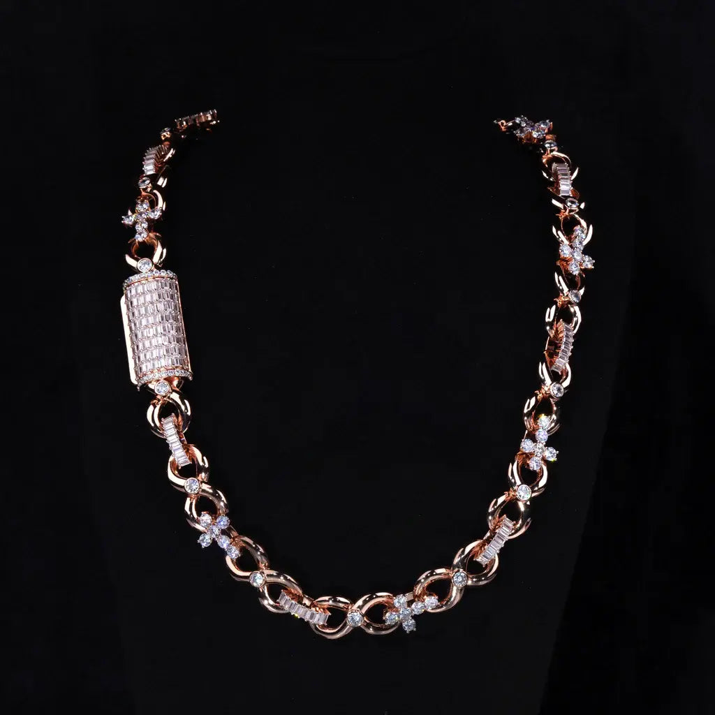 The package includes a chain, dust bag, gift box, jewelry cloth, and warranty card. Choose between 18 or 20 inches in length, made from high-quality copper with a rose gold or 14k gold finish. The flawless VVS simulated diamonds add a touch of luxury to this 14mm wide chain.
