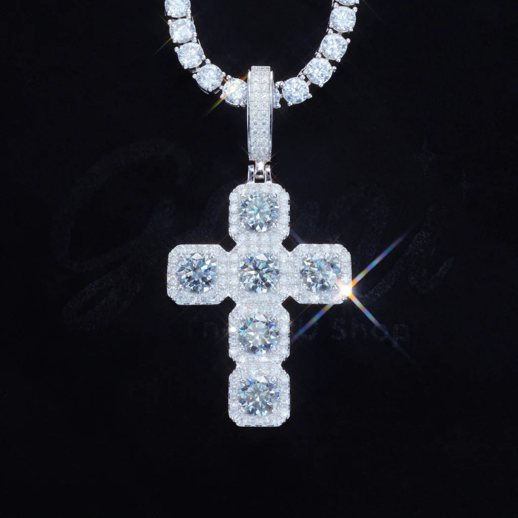 VVS Moissanite Gemstone Cross Necklace In White Gold - 8.0 Carat