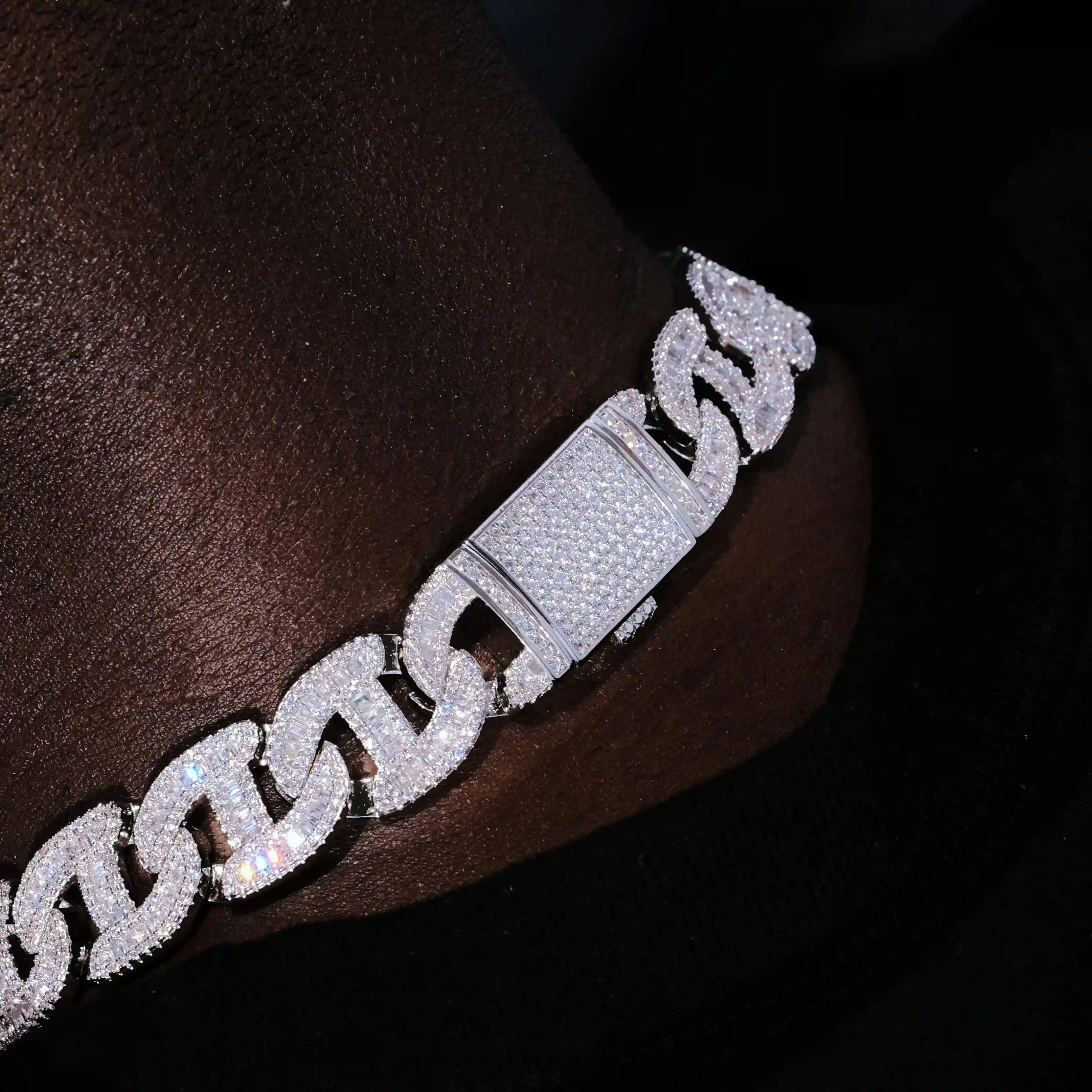 Baguette Chain Link Necklace in White Gold - 15mm - TONGSHOP