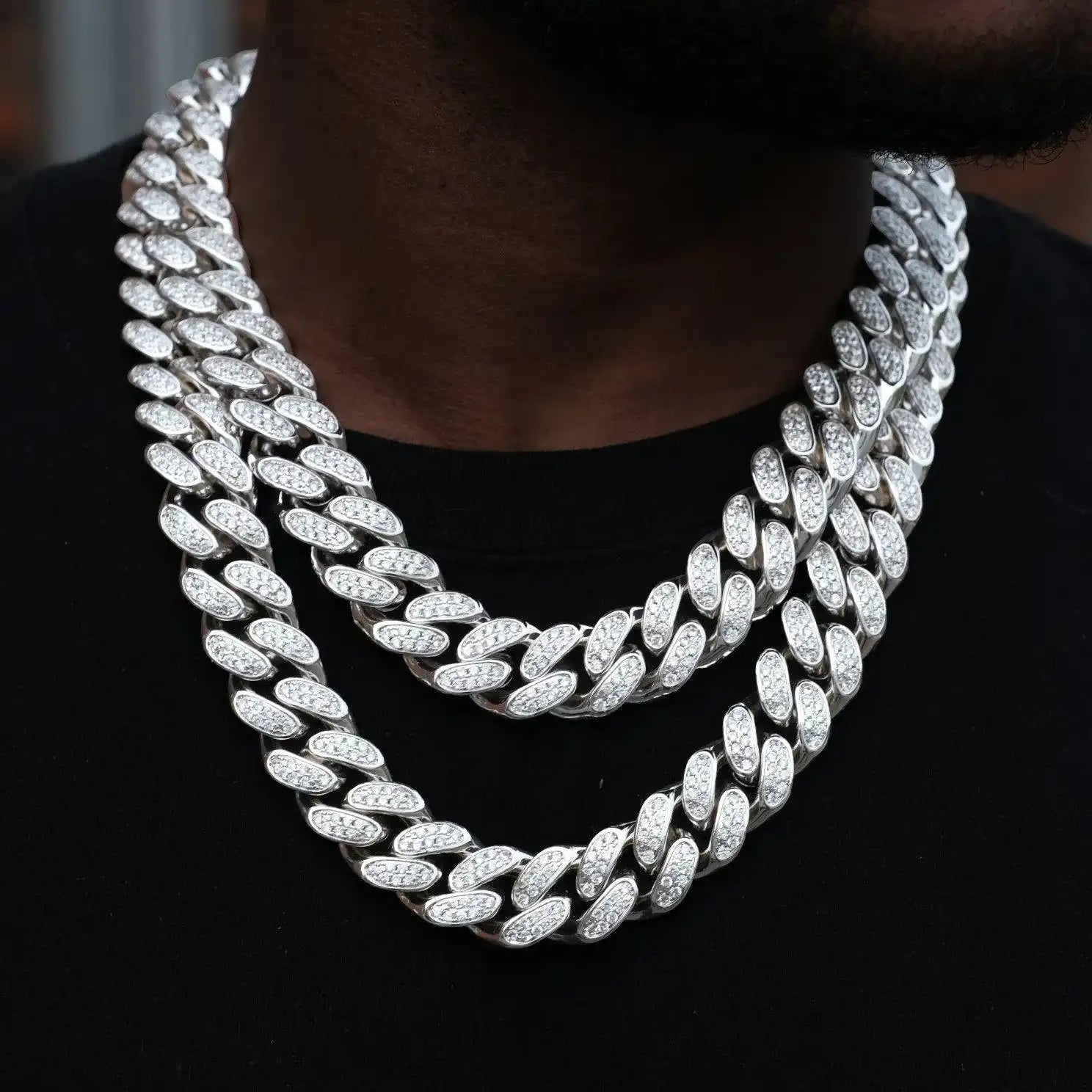 Box Clasp Iced Cuban Link Chain in White Gold - 19mm - TONGSHOP