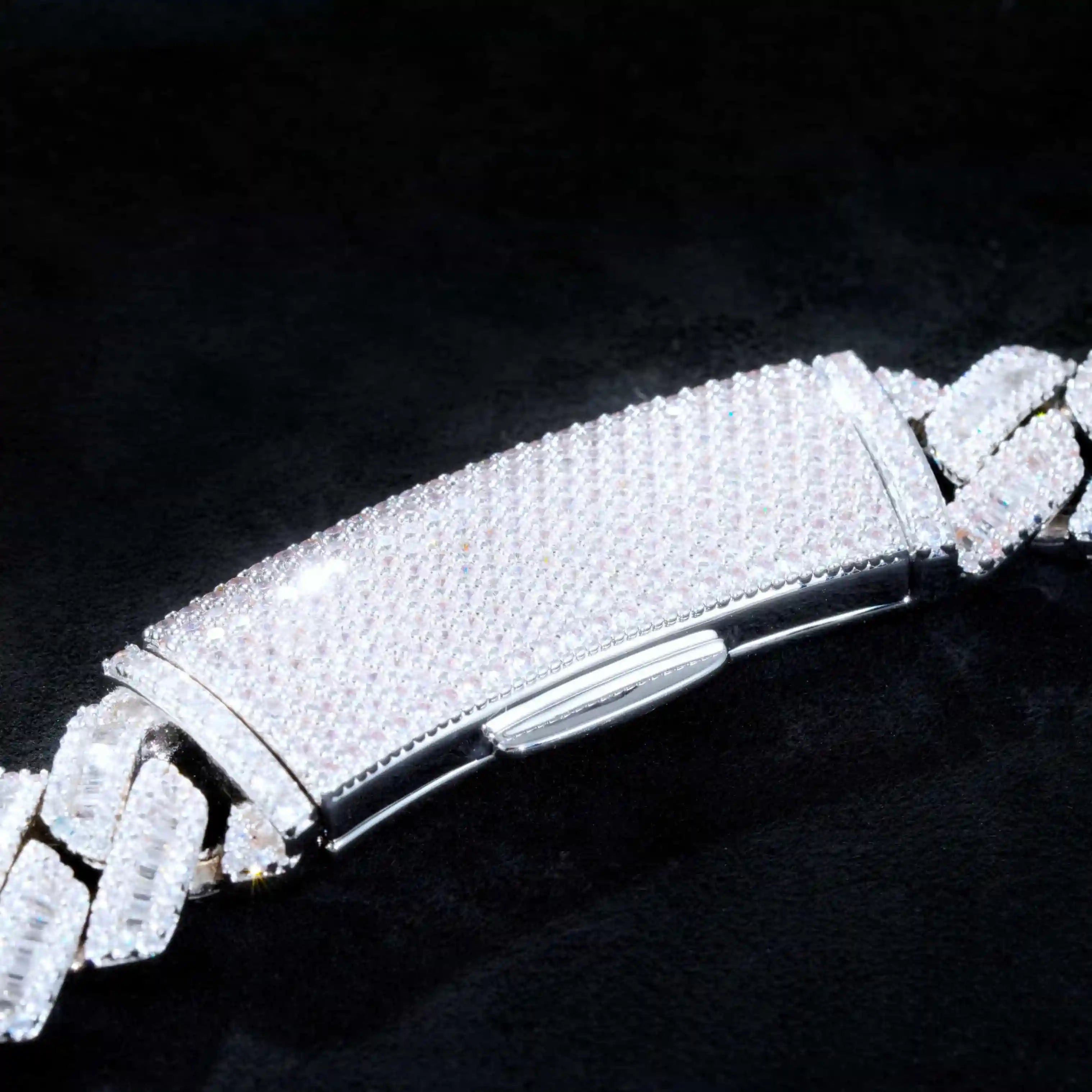 Curved Clasp Baguette Prong Cuban Chain - 13mm - TONGSHOP