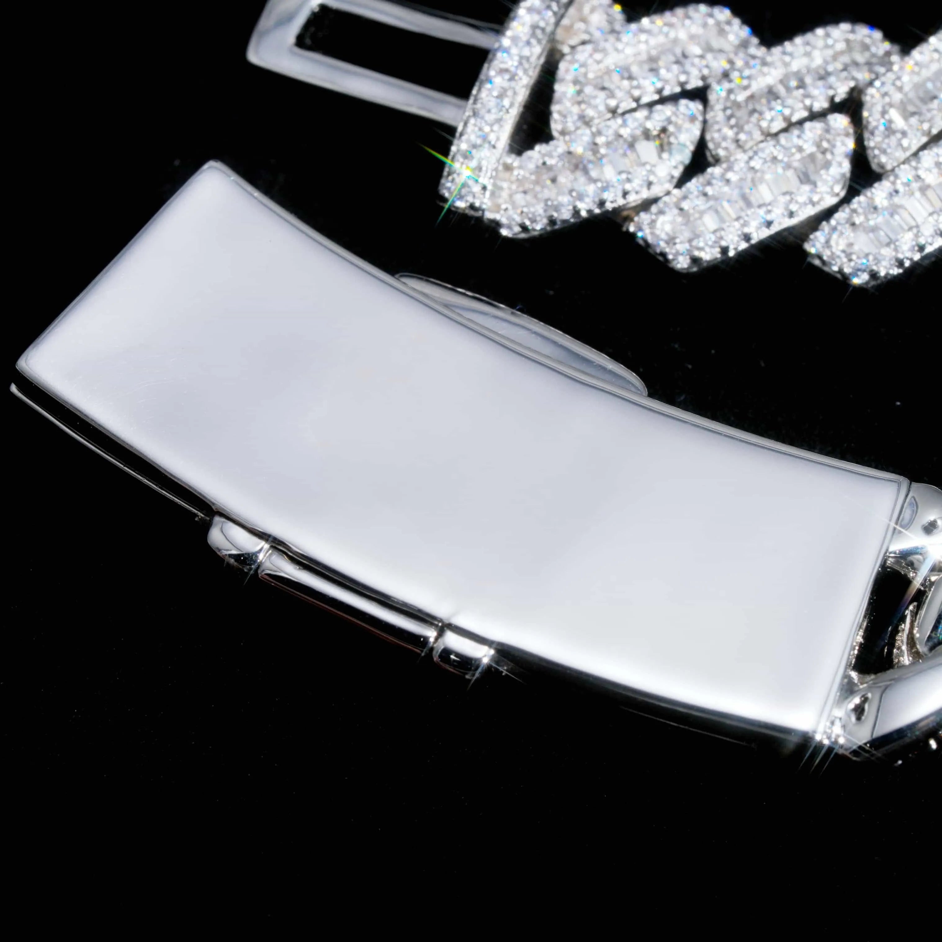 Curved Clasp Baguette Prong Cuban Chain - 13mm - TONGSHOP