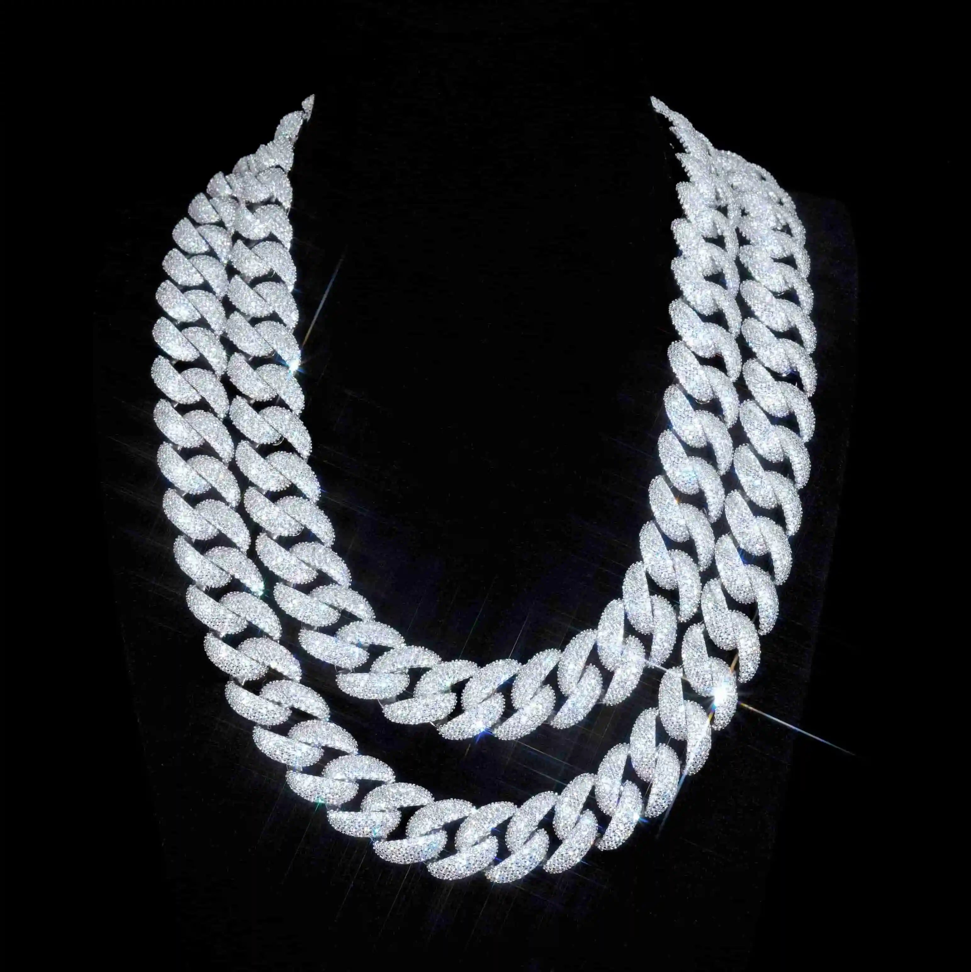 Curved Clasp Bubble Cuban Link Chain - 18mm - TONGSHOP