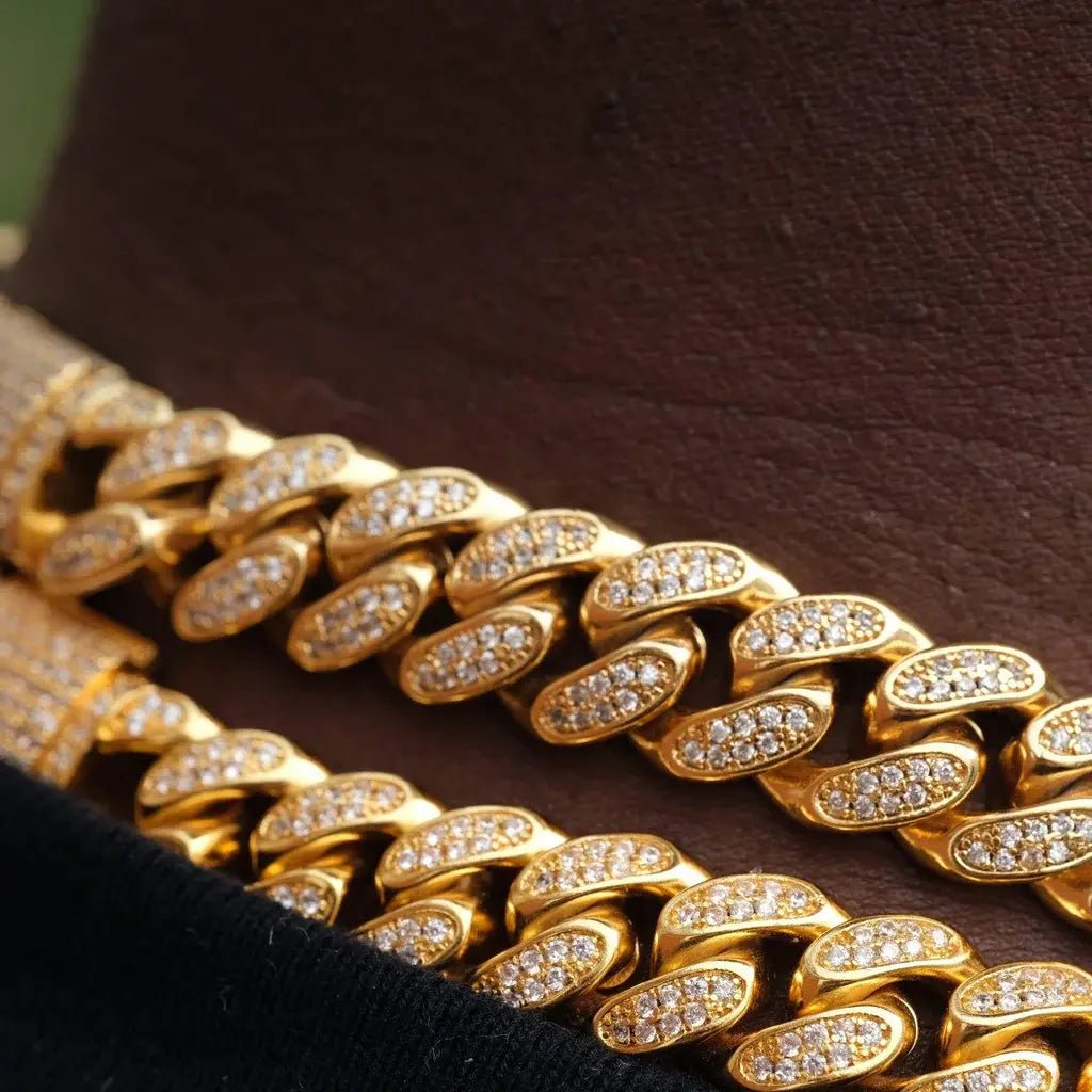 Diamond Iced Cuban Chain in Yellow Gold - 12mm - TONGSHOP