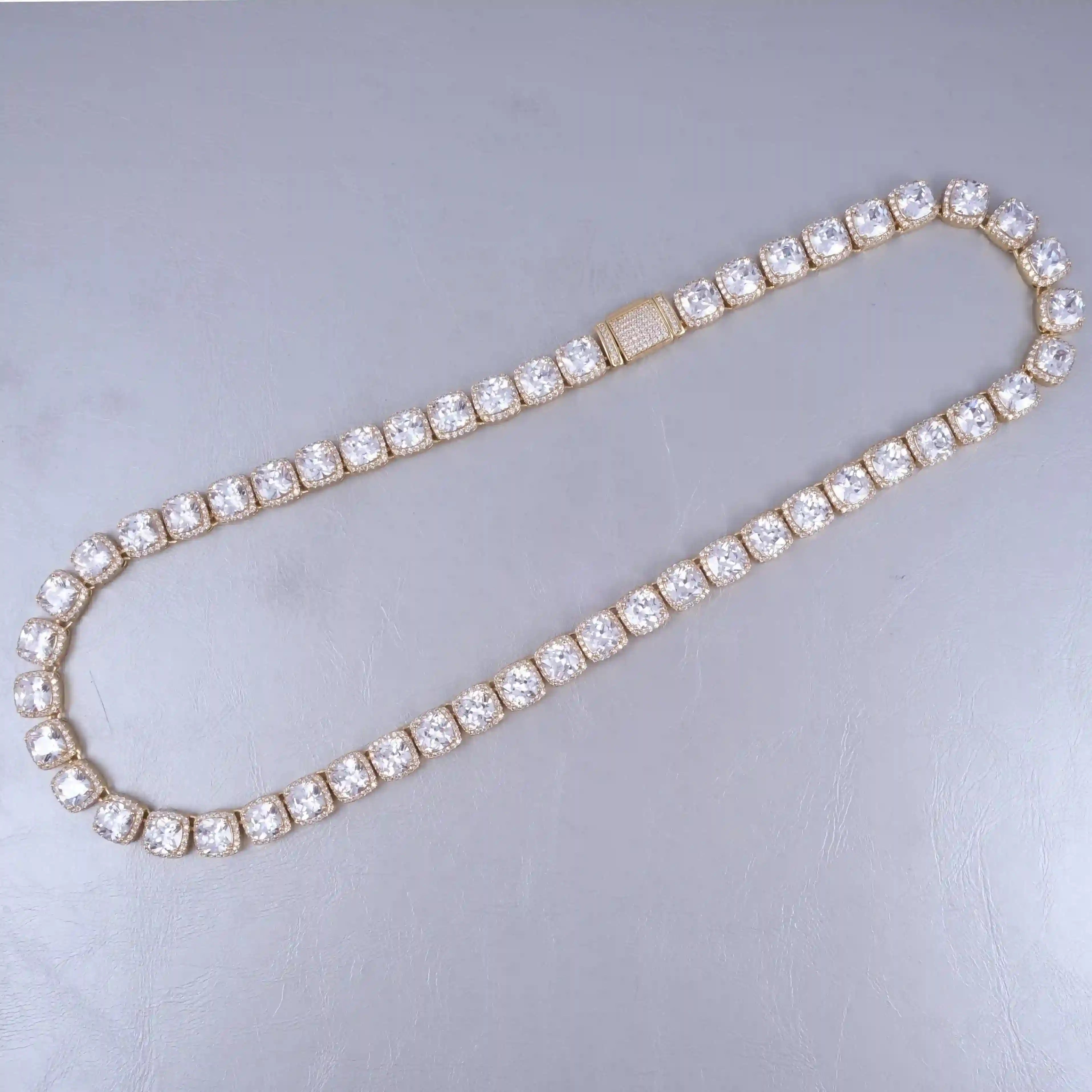 Glacier Clustered Tennis Chain in 18K Gold - TONGSHOP