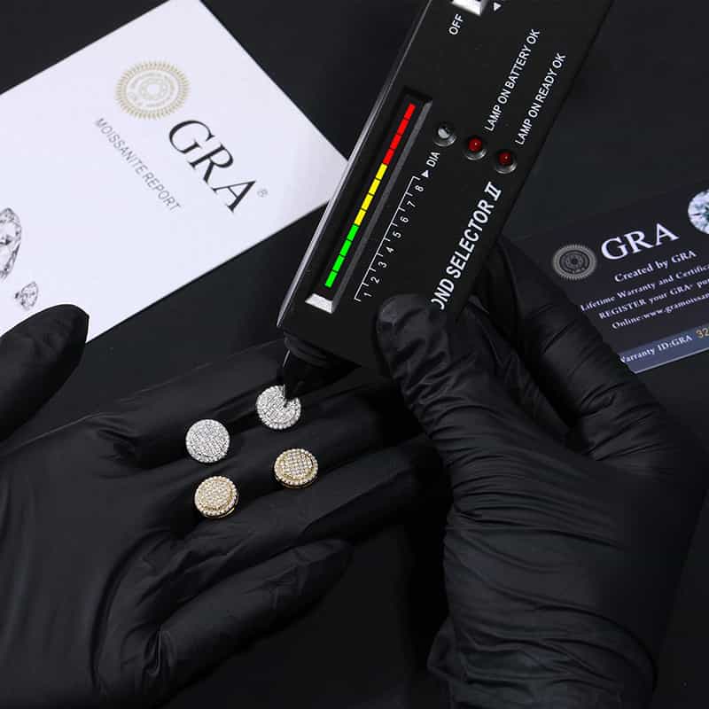 S925 & VVS Moissanite Stud Earring in 18k Gold - TONGSHOP